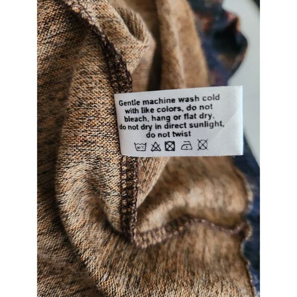 Yak and Yeti Asymmetric hem blouse sz S boho Lagenlook floral minimalist - Picture 8 of 10